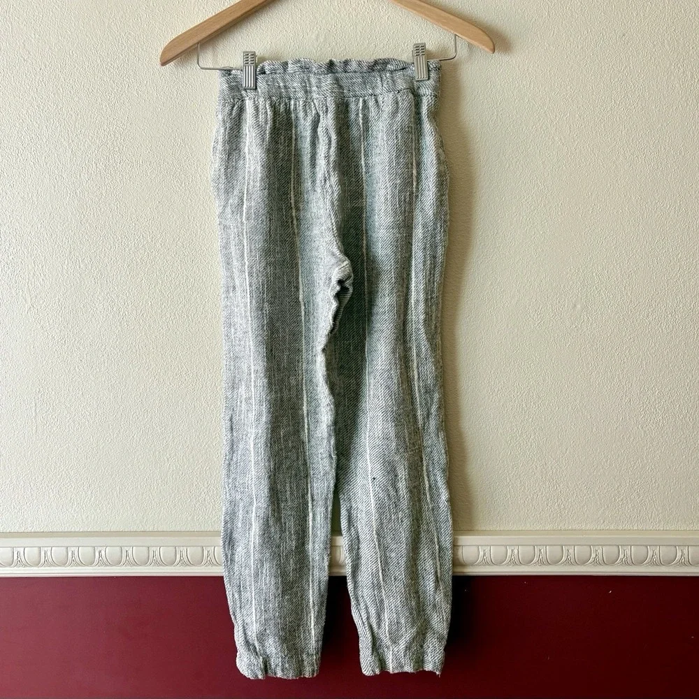 Free People Cotton Blend Gray Cropped‎ Pull On Pants
